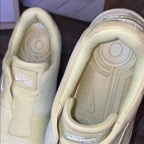 Nike - Picture 7 of 7